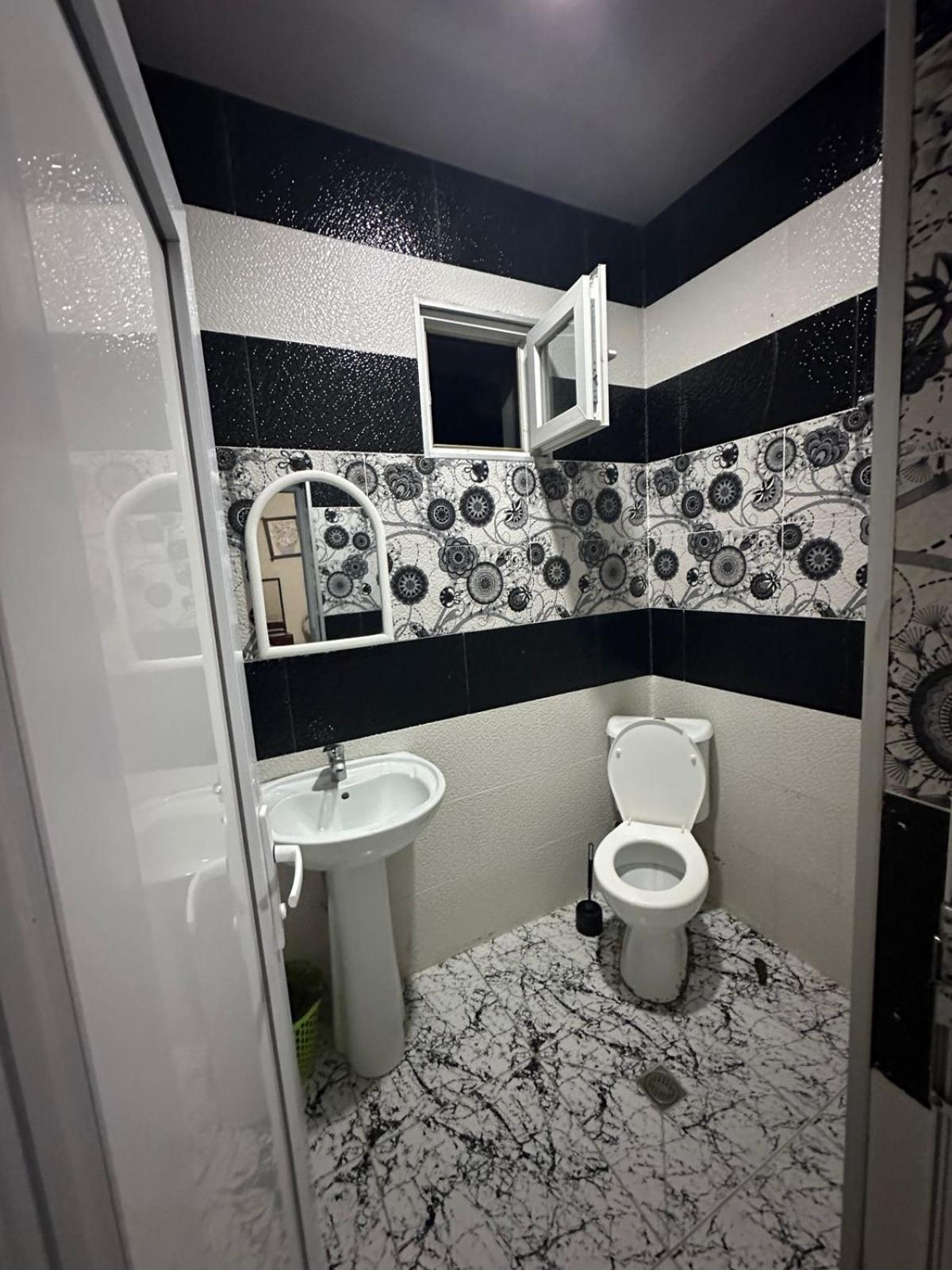 Guest House "Sulo" Kobuleti Quarto foto